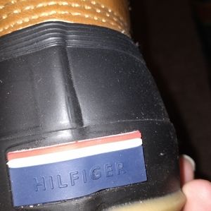 Plaid and green boot tommy hilfiger